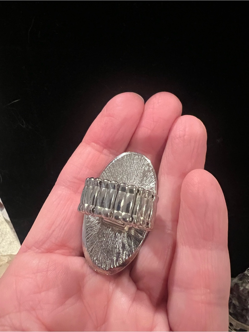 Silver Ring with Pink Mother-of-Pearl Oval Stone - Picture 3 of 3